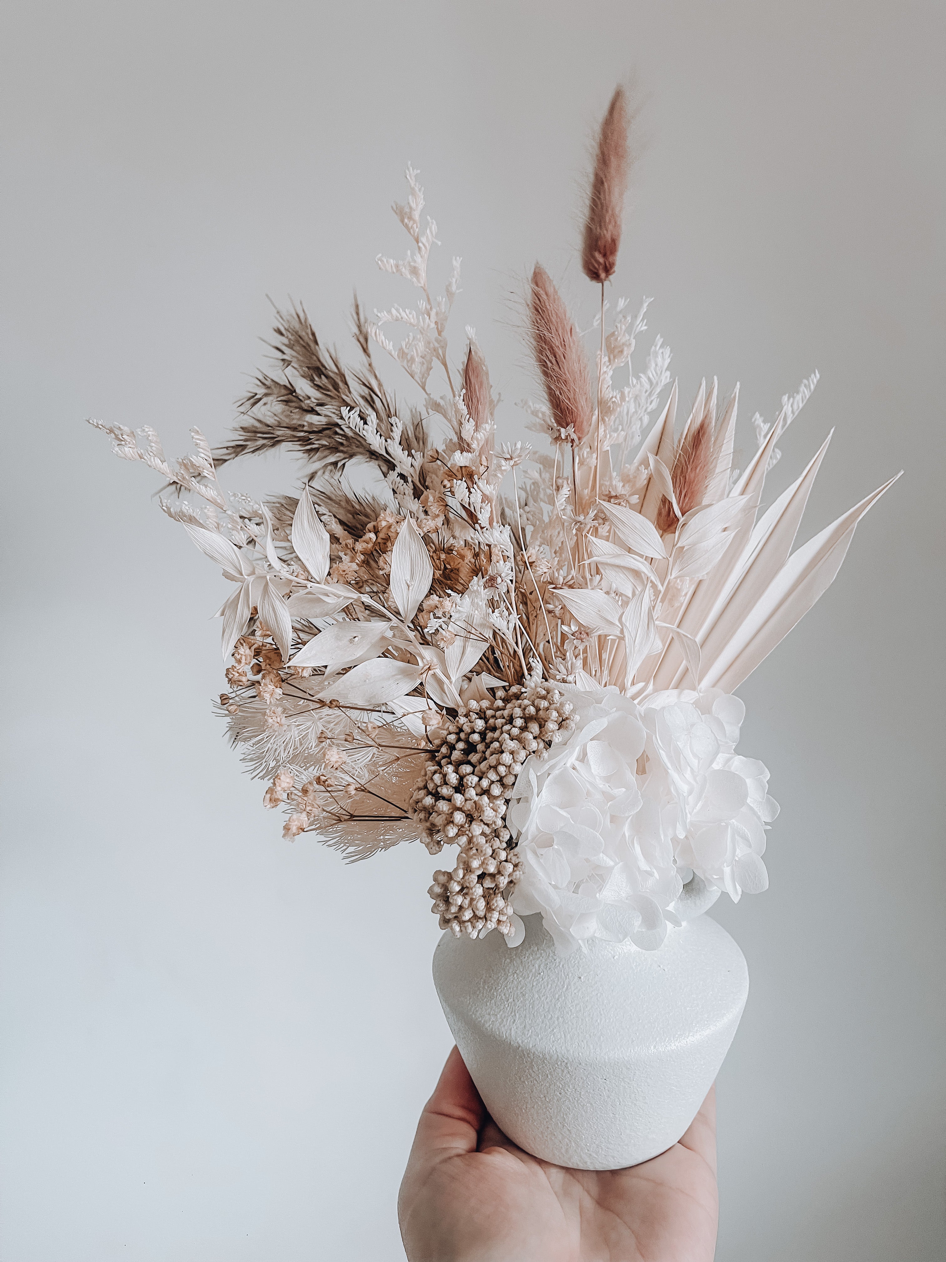 Luxe everlasting small vase - white/natural/blush pink.