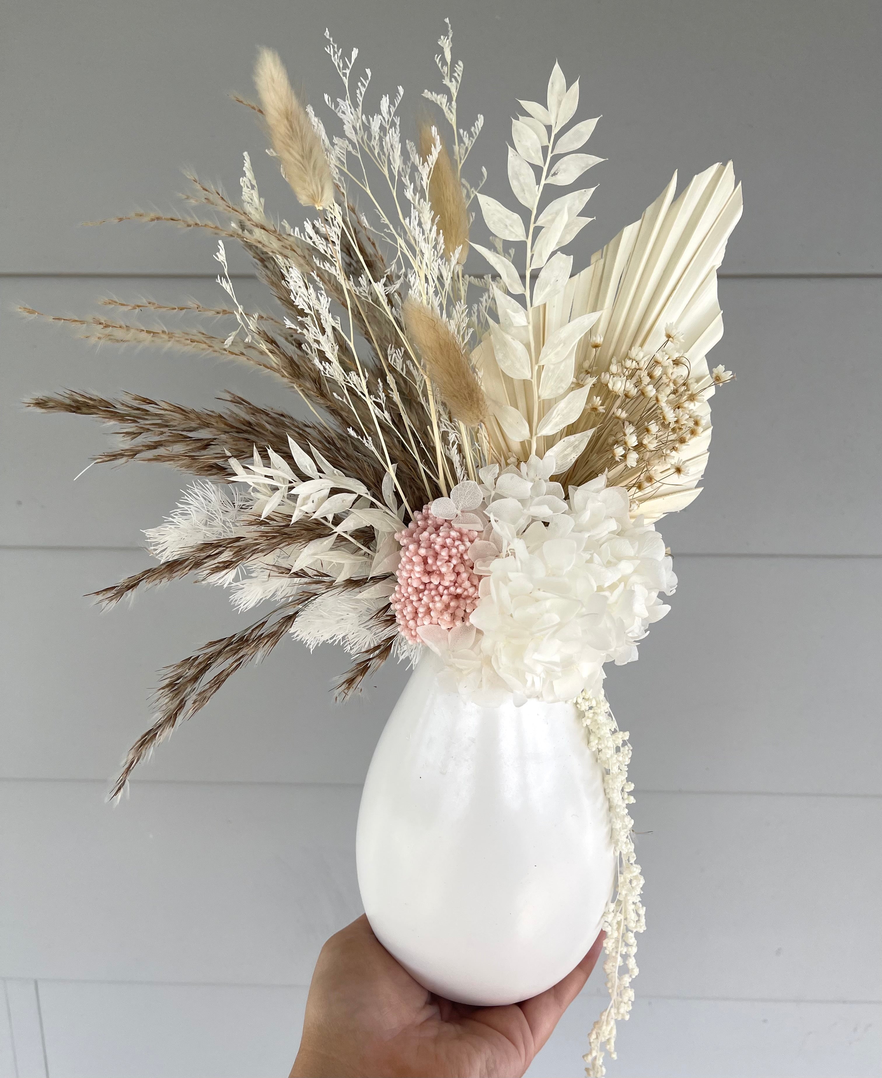 Everlasting vase arrangement - small -white/natural/light pink.
