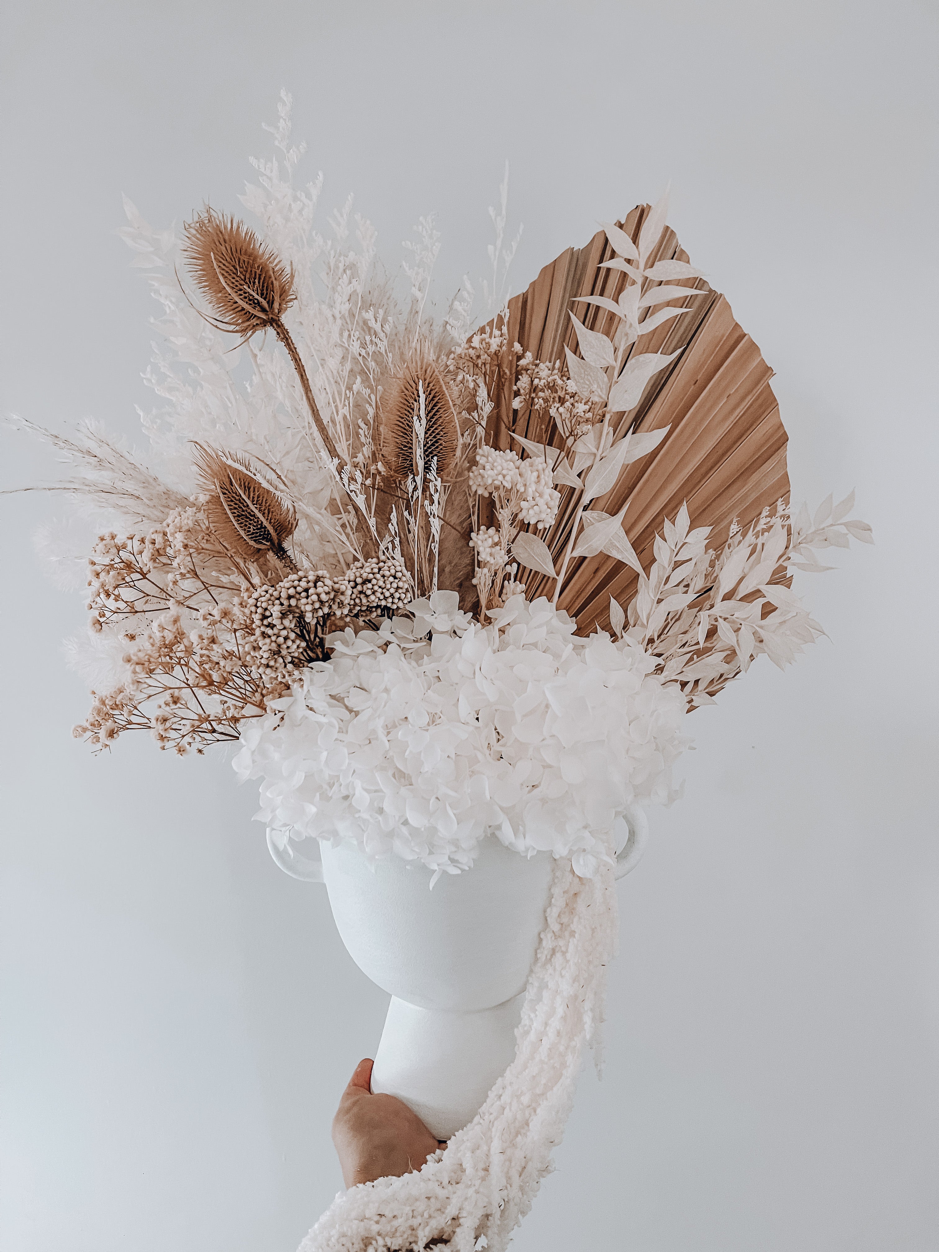 Natural bloom vase arrangement - white/neutral.